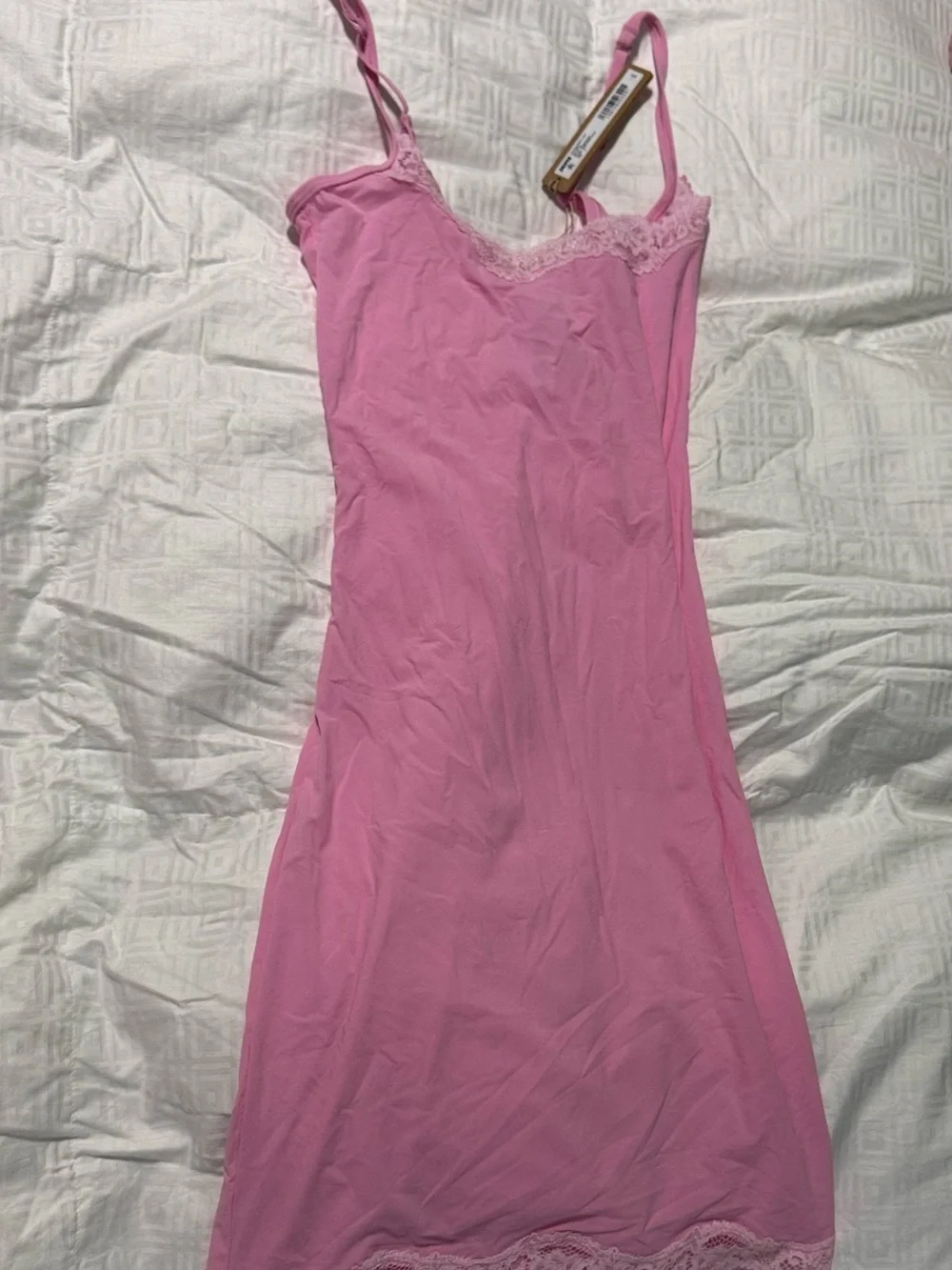 Skims Fits Everybody Lace Slip Dress in Bubblegum Tonal, Size Small NWT Mini